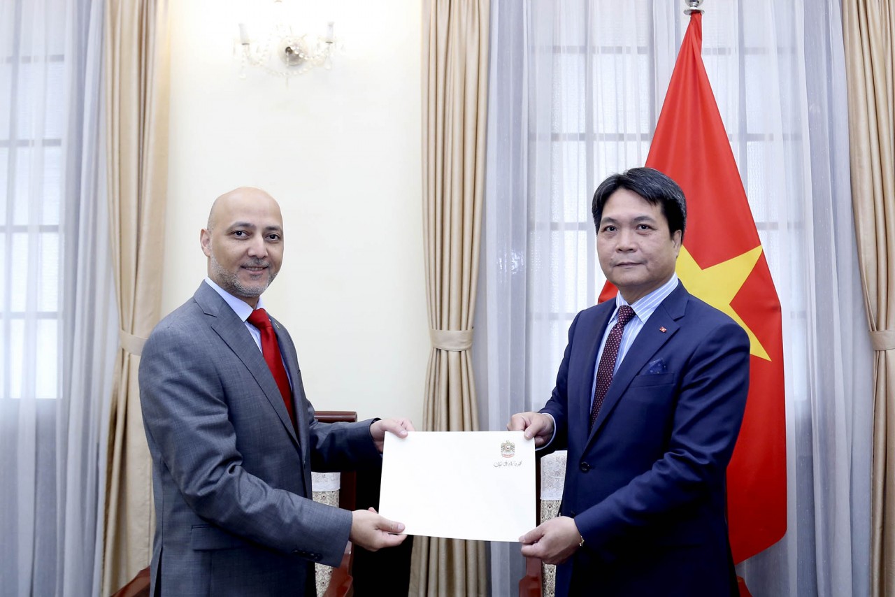 Tiếp nhận bản sao Thư Ủy nhiệm bổ nhiệm Đại sứ Malaysia và Đại sứ UAE tại Việt Nam