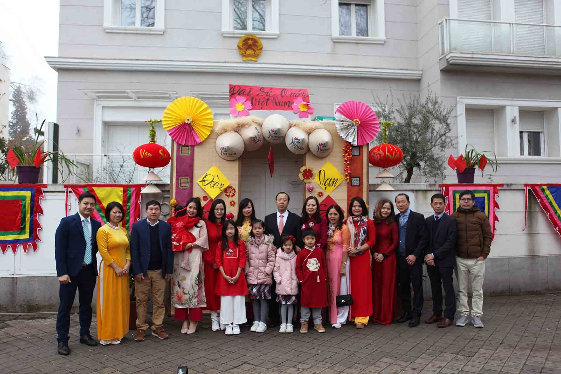 Vui Xuân đón Tết, gắn kết yêu thương của cộng đồng người Việt Nam tại Tây Ban Nha