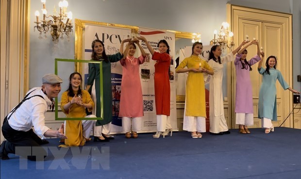 Association for Promotion of Vietnamese Culture introduces Tet celebration in Paris