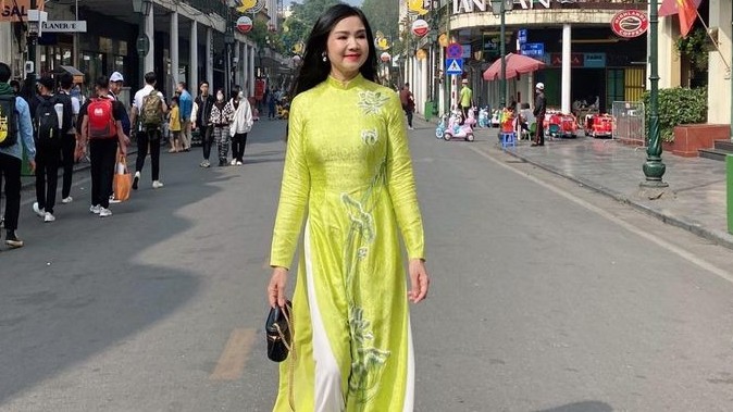 Sao Việt: NSND Thu Hà diện áo dài xinh, Hiền Thục hóa thiếu nữ