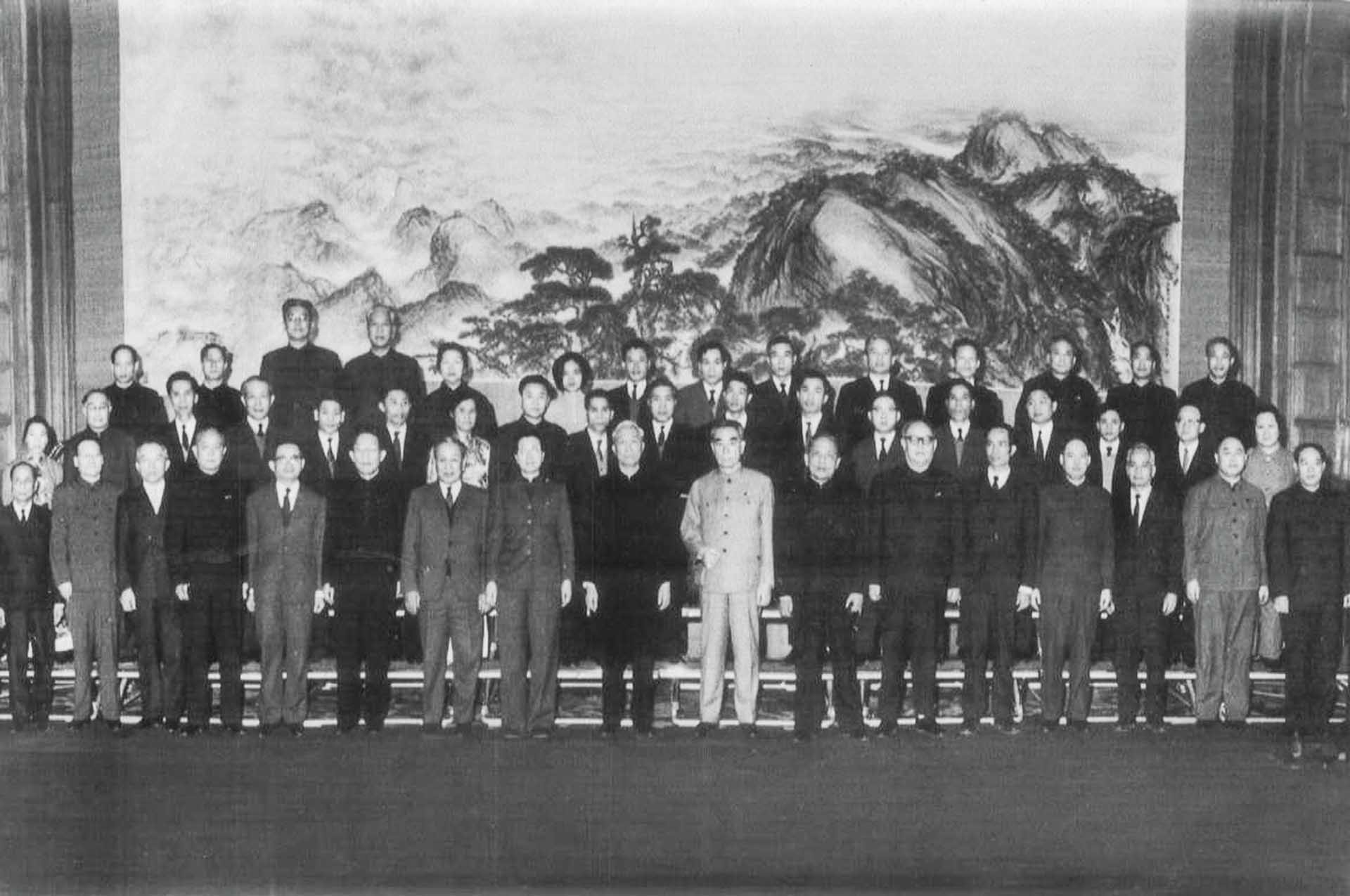Thủ tướng Trung Quốc Chu Ân Lai và đồng chí Lê Đức Thọ tại Bắc Kinh.