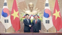 Chủ tịch Quốc hội Vương Đình Huệ hội đàm với Chủ tịch Quốc hội Hàn Quốc Kim Jin Pyo