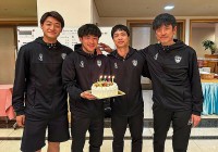 Công Phượng tích cực tập luyện và đón sinh nhật sớm tại CLB Yokohama