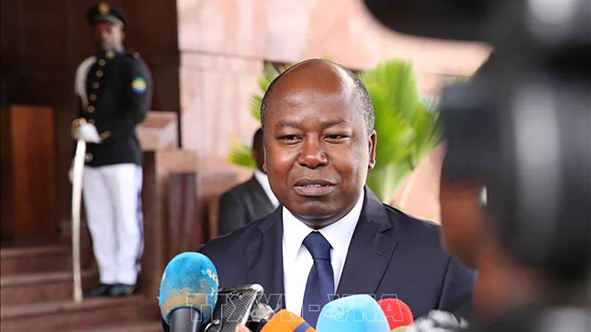 Điện mừng Thủ tướng nước Cộng hòa Gabonese