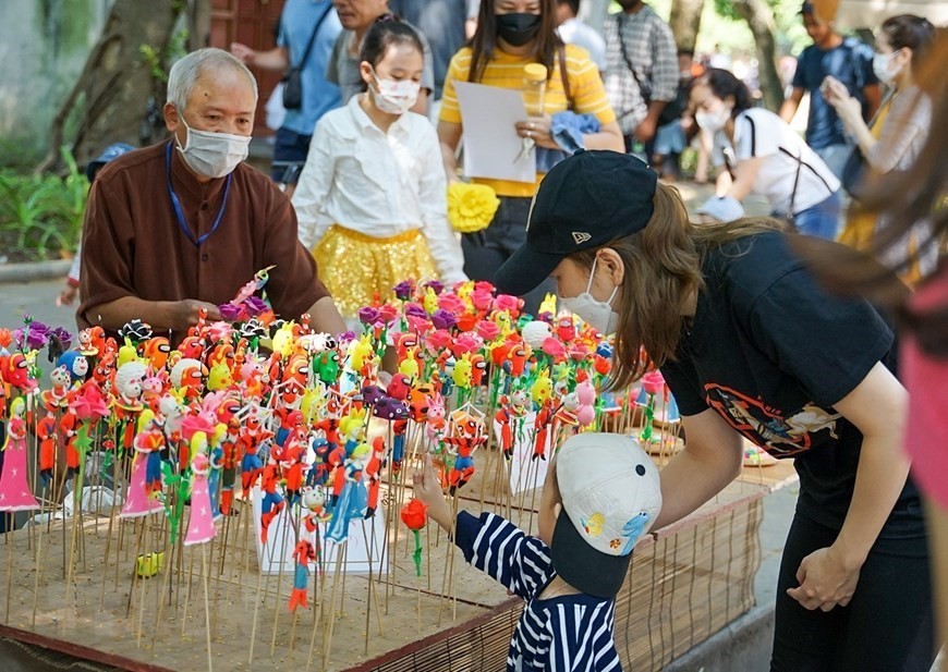 Making “to he” - folk culture in Vietnam’s rural areas