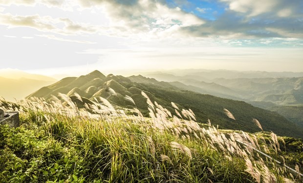 Dubbed as “Quang Ninh’s Sa Pa,” Binh Lieu is characterised by its cool weather and mesmerising views. (Photo: hanoimoi.com.vn)