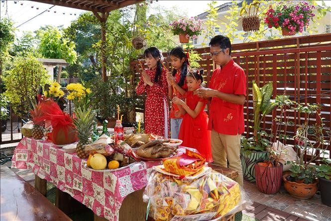 Truyền thống đón Tết Nguyên đán của gia đình Thái - Việt