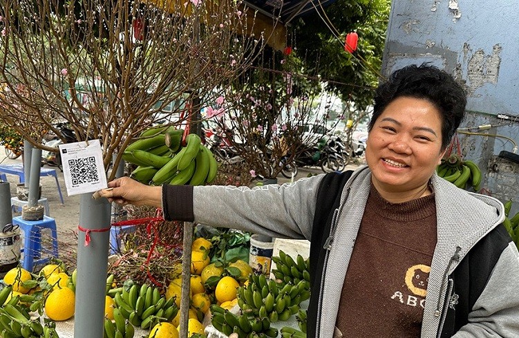 Thanh toán không tiền mặt lên ngôi, khi đi chợ chỉ cần...điện thoại