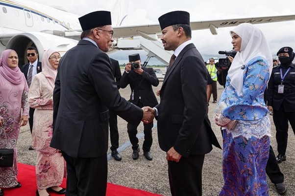 Thủ tướng Malaysia tới Brunei