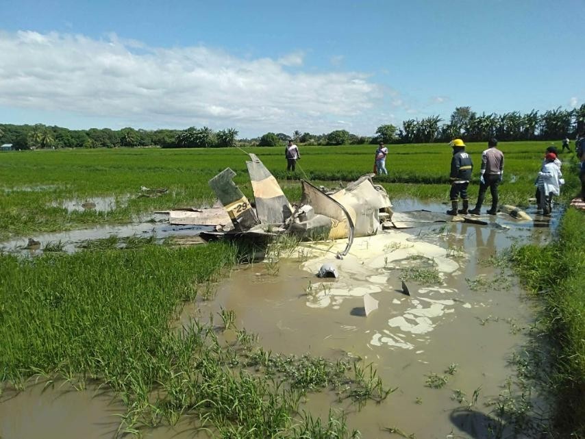 Ngày 25/1, một máy bay của Lực lượng không quân Philippines (PAF) đã bị rơi ở tỉnh Bataan, phía Tây thủ đô Manila, khi đang thực hiện chuyến bay huấn luyện, khiến 2 phi công thiệt mạng.. (Nguồn: Twitter)