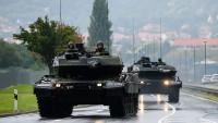 Ukraine dự tính nhận hơn 320 xe tăng hạng nặng dù ‘chậm chạp’, Nga nói sẵn sàng cho tấn công mạng quy mô lớn
