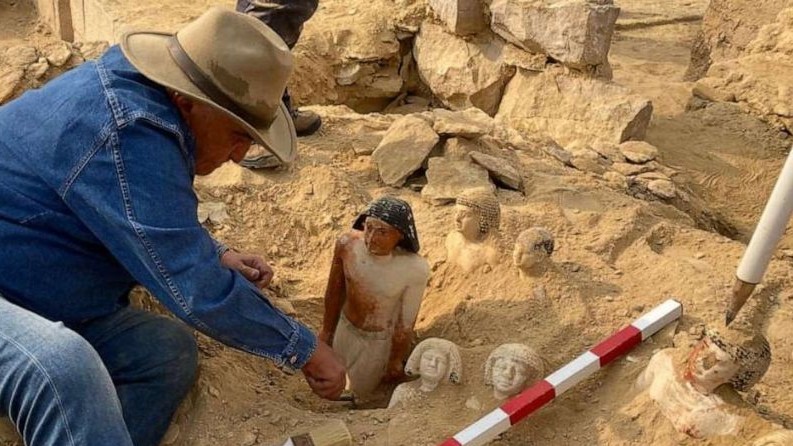 Phát hiện một số ngôi mộ cổ chứa xác ướp lâu đời và hoàn chỉnh nhất được tìm thấy tại Ai Cập