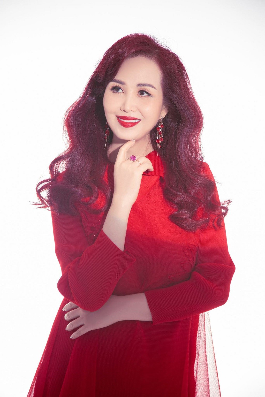 Vẻ đẹp hiện đại của hai con gái Hoa hậu Diệu Hoa Vẻ đẹp hiện đại của hai con gái Hoa hậu Diệu Hoa