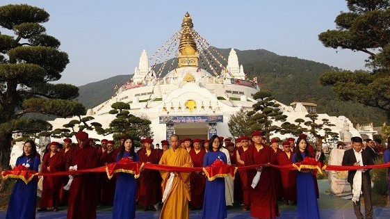 Triển lãm ảnh Pháp vũ Rồng Thiêng, 15 năm hoằng pháp của Đức Gyalwang Drukpa tại Việt Nam