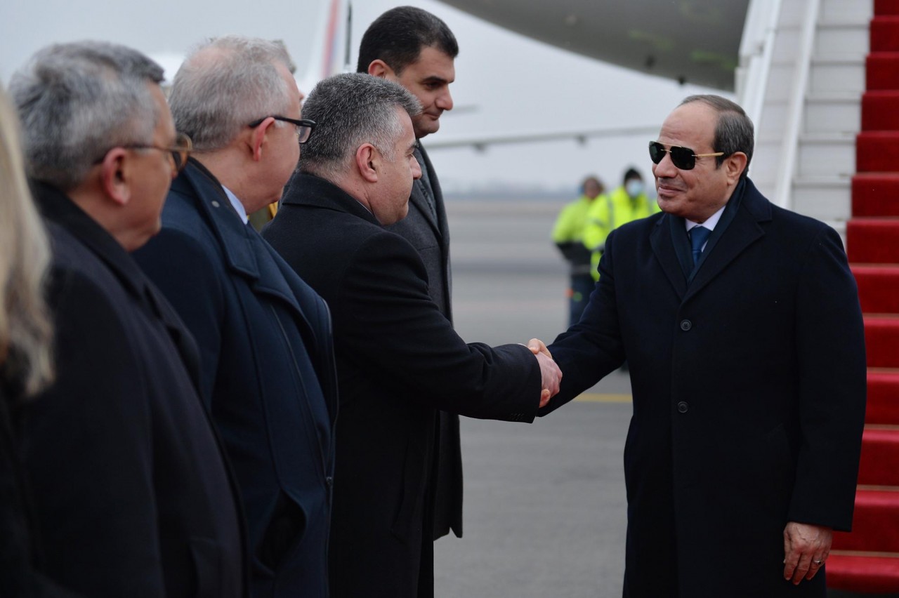 Tổng thống Ai Cập Abdel Fattah El-Sisi đến sân bay quốc tế Zvartnots ở thủ đô Yerevan, Armenia ngày 29/1/2023. (Nguồn: HETQ).