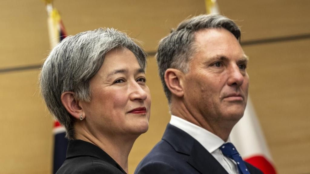 Ngoại trưởng Australia Penny Wong và Bộ trưởng Quốc phòng Richard Marles. (Nguồn: AP)