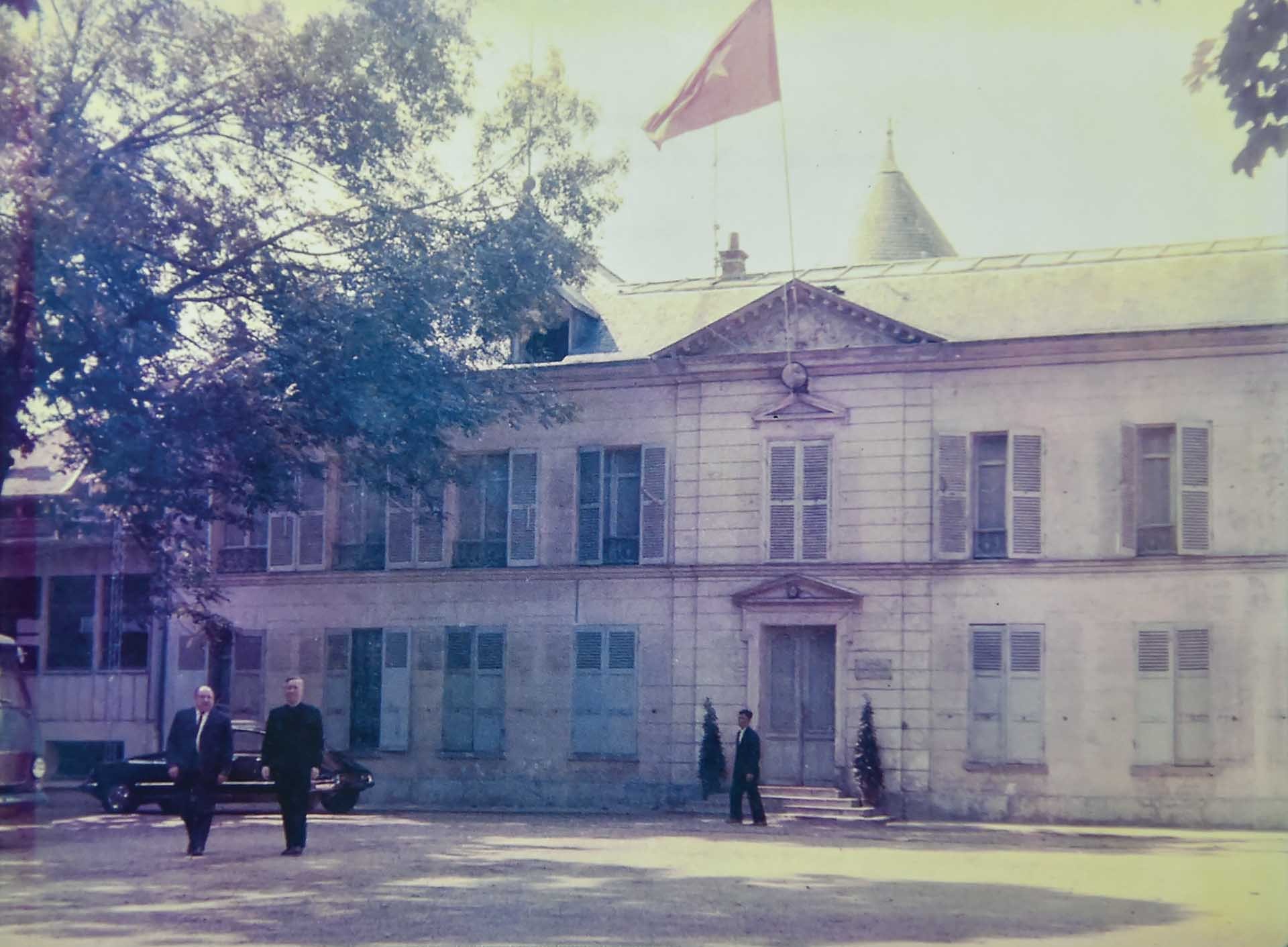 Trụ sở phái đoàn Việt Nam Dân chủ Cộng hòa ở khi dự Hội nghị Paris ở thành phố Choisy-le-Roi.
