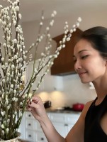 Kim Hiền an nhiên với cuộc sống trong ngôi nhà phủ đầy hoa lá