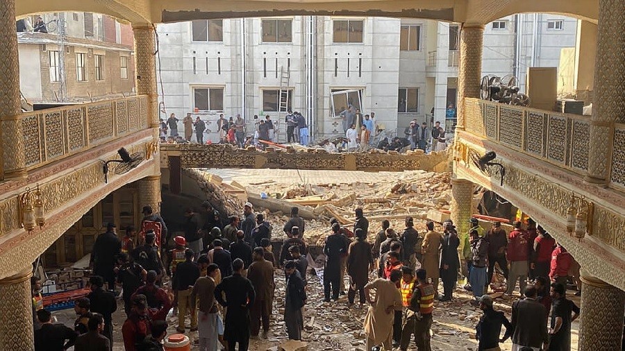 Vụ nổ đền thờ ở Pakistan: Số người thiệt mạng tăng nhanh, lính bắn tỉa rải khắp thủ đô Islamabad, Taliban dính líu? (Nguồn: AFP)