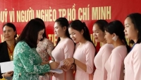 Hỗ trợ giáo viên Trường Song ngữ Lào-Việt Nam Nguyễn Du