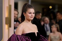 Căn bệnh lupus ban đỏ khiến Selena Gomez khó kiểm soát cân nặng