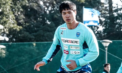 Công Phượng góp công giúp đồng đội Yokohama FC ghi bàn trong trận đấu giao hữu