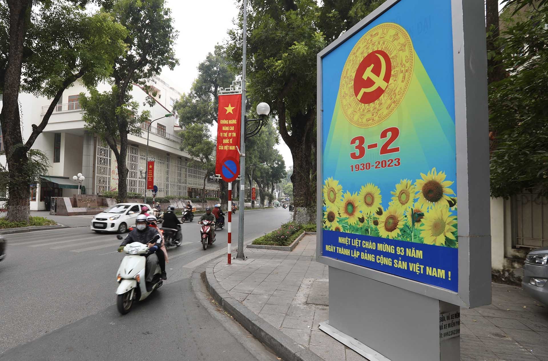 Pano chào mừng 93 năm Ngày thành lập Đảng Cộng sản Việt Nam. (Nguồn: TTXVN)