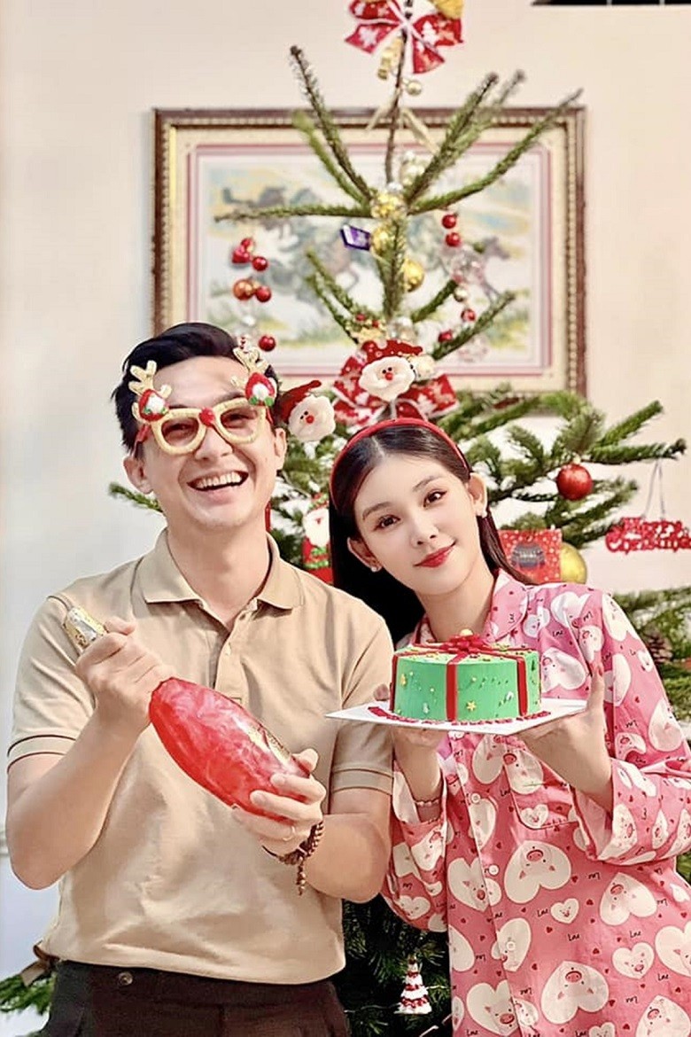 Cuộc sống lãng mạn của Hoa hậu Lê Âu Ngân Anh sau khi kết hôn Cuộc sống lãng mạn của Hoa hậu Lê Âu Ngân Anh sau khi kết hôn