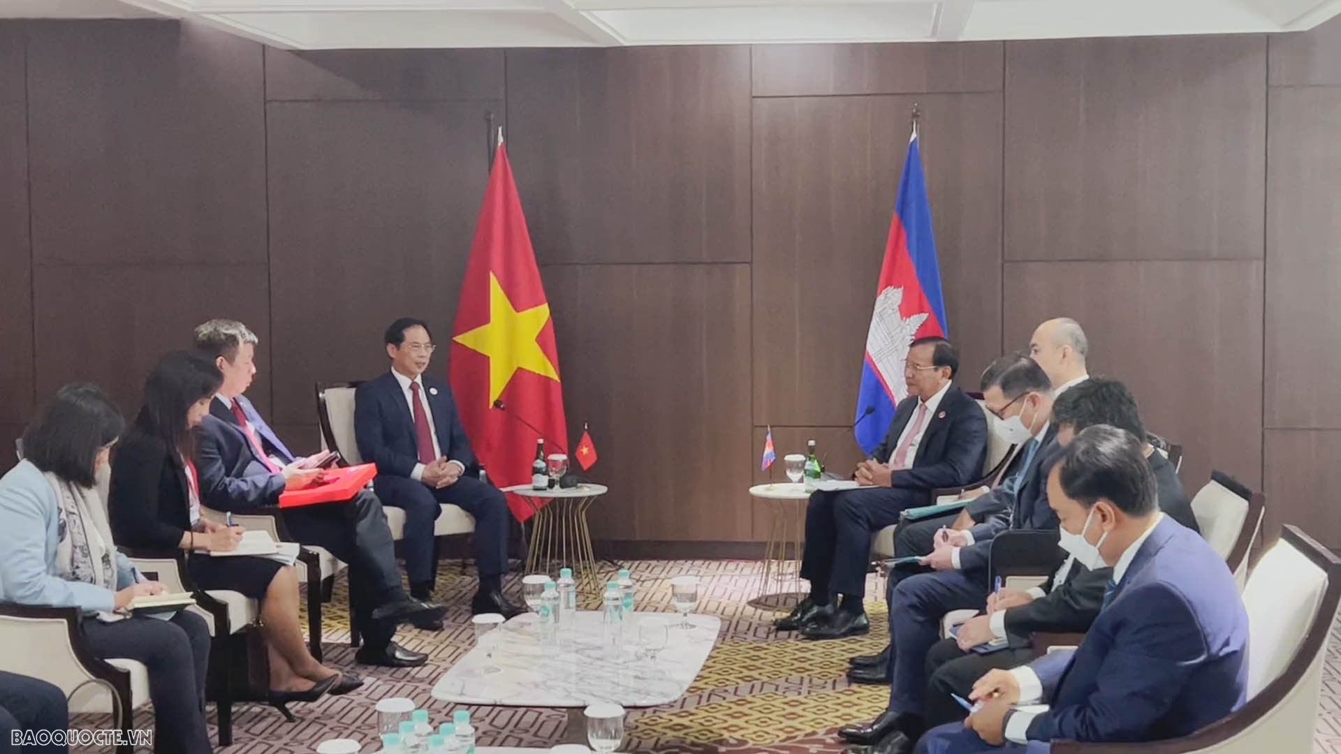 Bộ trưởng Ngoại giao Bùi Thanh Sơn gặp Phó Thủ tướng, Bộ trưởng Ngoại giao Campuchia