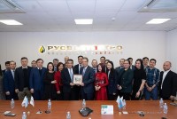 Đại sứ Đặng Minh Khôi thăm làm việc tại Liên doanh dầu khí Nga-Việt Rusvietpetro