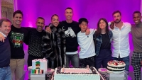 Ronaldo đón sinh nhật tuổi 38 bên người thân và bạn bè
