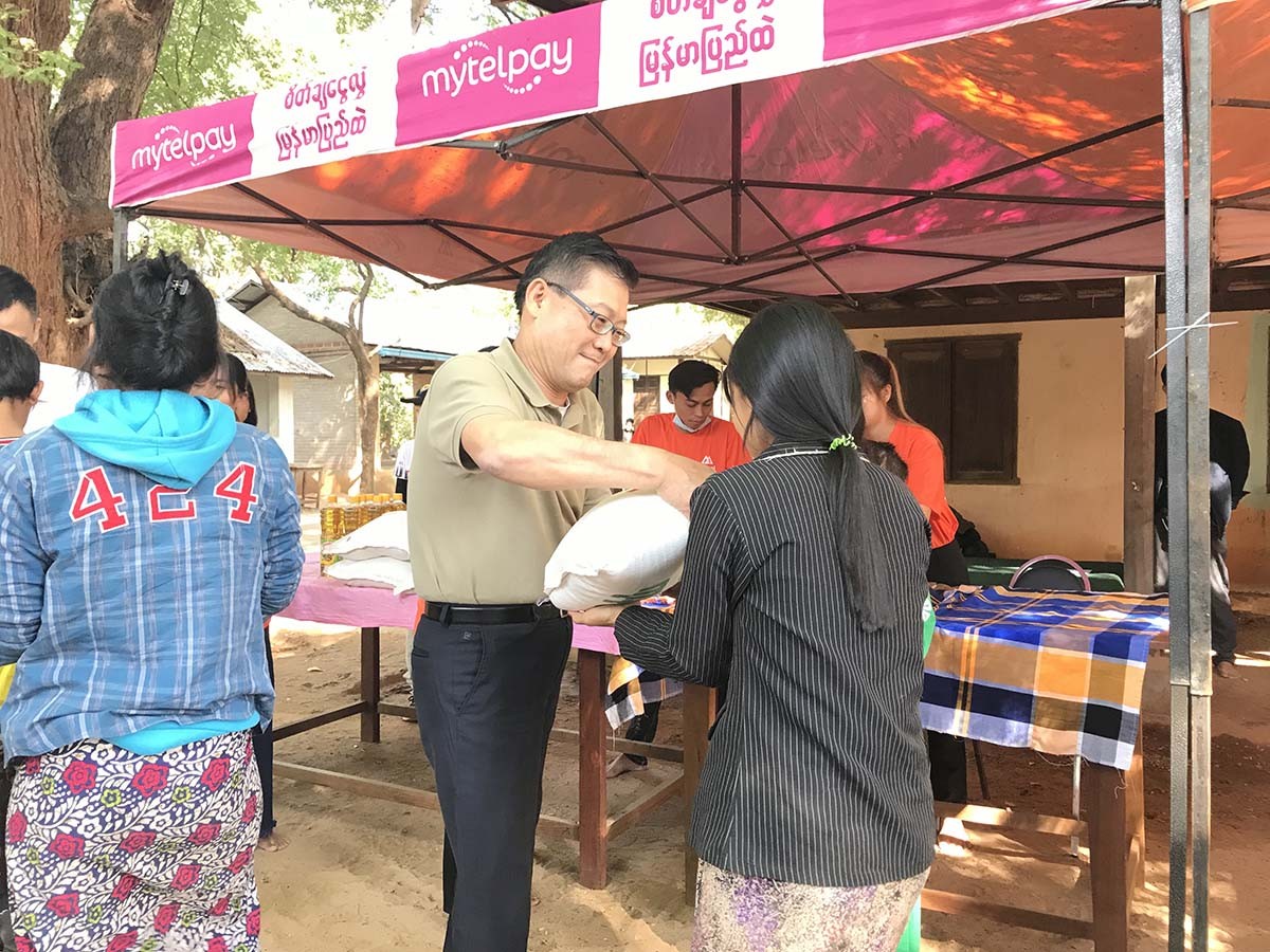 Đại sứ Việt Nam tại Myanmar thăm, chúc tết bà con cộng đồng và doanh nghiệp nhân dịp Xuân Quý Mão