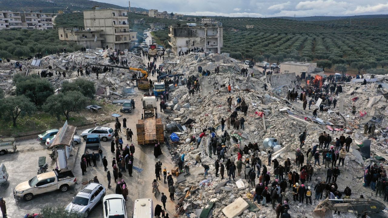 Chìm trong tang thương vì thảm họa động đất, Syria vẫn vướng trừng phạt từ Mỹ, Washington lên tiếng. (Nguồn: AP)
