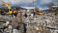 Cập nhật tin động đất ở Thổ Nhĩ Kỳ và Syria: Hơn 9.600 người thiệt mạng, lực lượng cứu hộ 'chạy đua với tử thần' giữa giá lạnh
