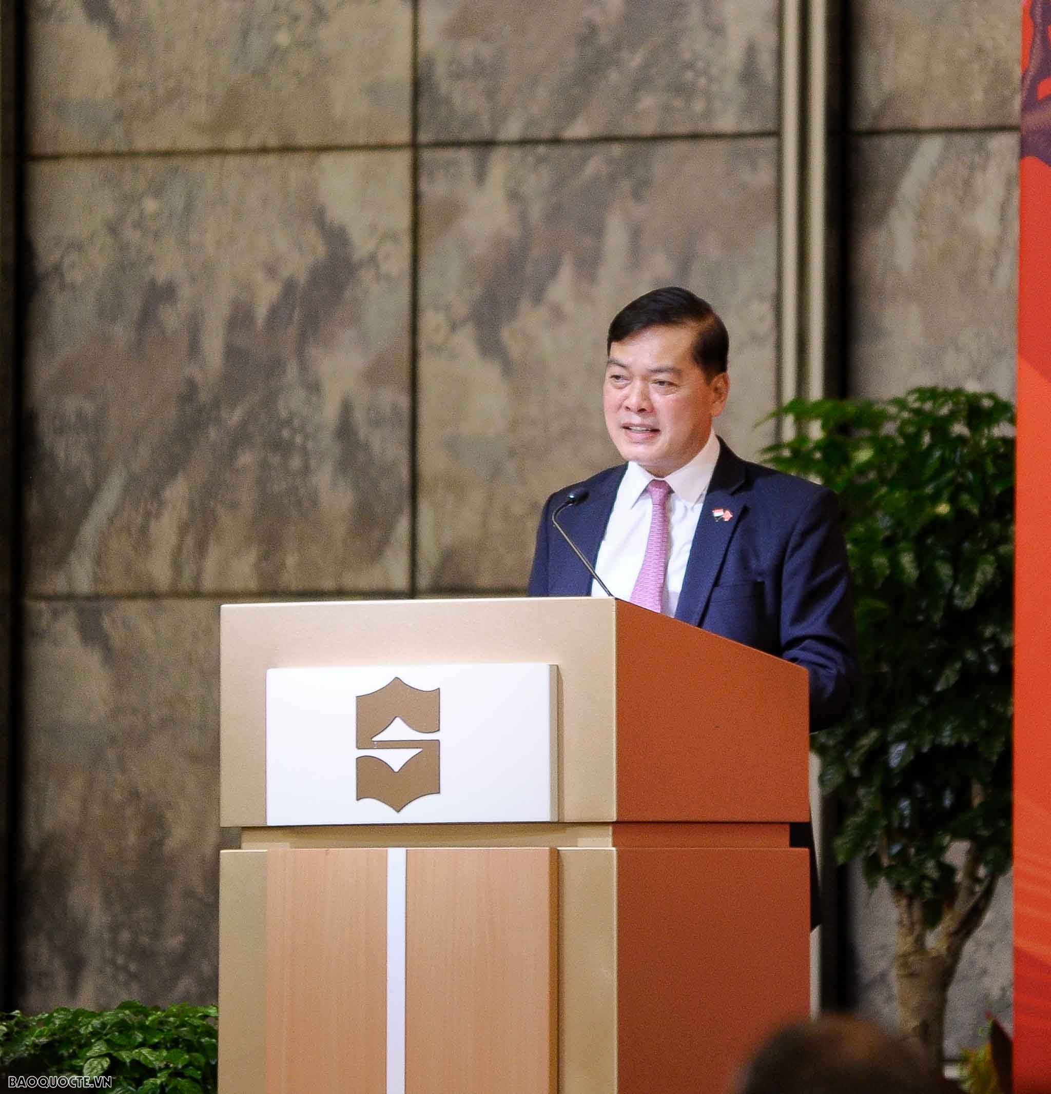 Thủ tướng Chính phủ: Cộng đồng người Việt tại Singapore là động lực, cội nguồn sức mạnh phát triển của đất nước Thủ tướng Chính phủ: Cộng đồng người Việt tại Singapore là động lực, cội nguồn sức mạnh phát triển của đất nước