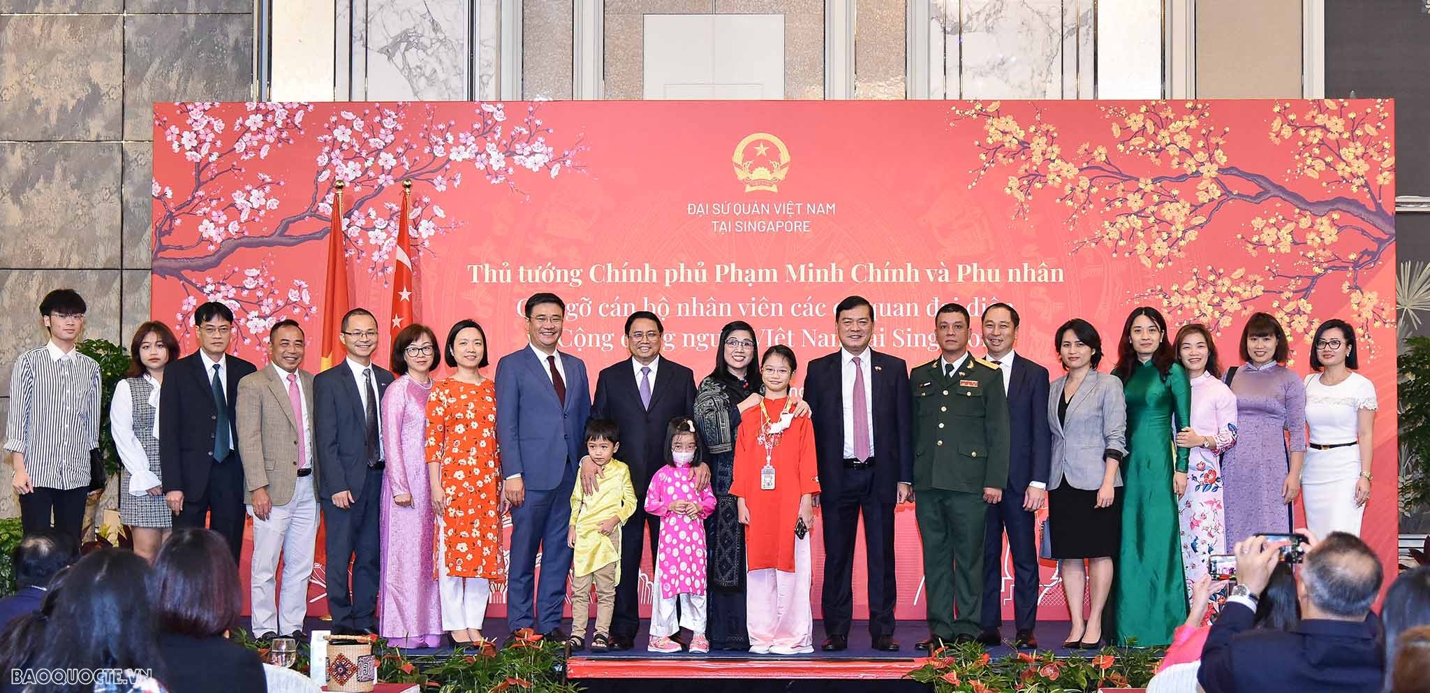 Thủ tướng Chính phủ: Mong kiều bào luôn giữ hình ảnh người Việt Nam thân thiện, hiếu khách, cầu thị Thủ tướng Chính phủ: Cộng đồng người Việt tại Singapore là động lực, cội nguồn sức mạnh phát triển của đất nước