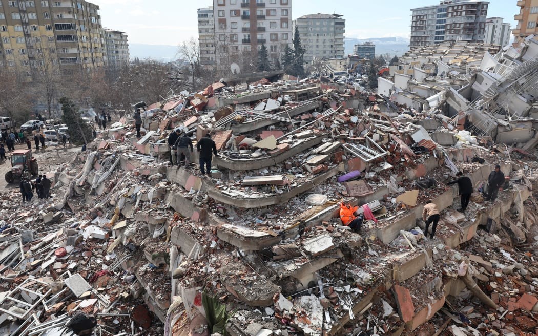 Động đất ở Thổ Nhĩ Kỳ và Syria: Số người tử vong vượt quá 12.000, Damascus hối thúc Mỹ và EU nới tay đòn. (Nguồn: AFP)