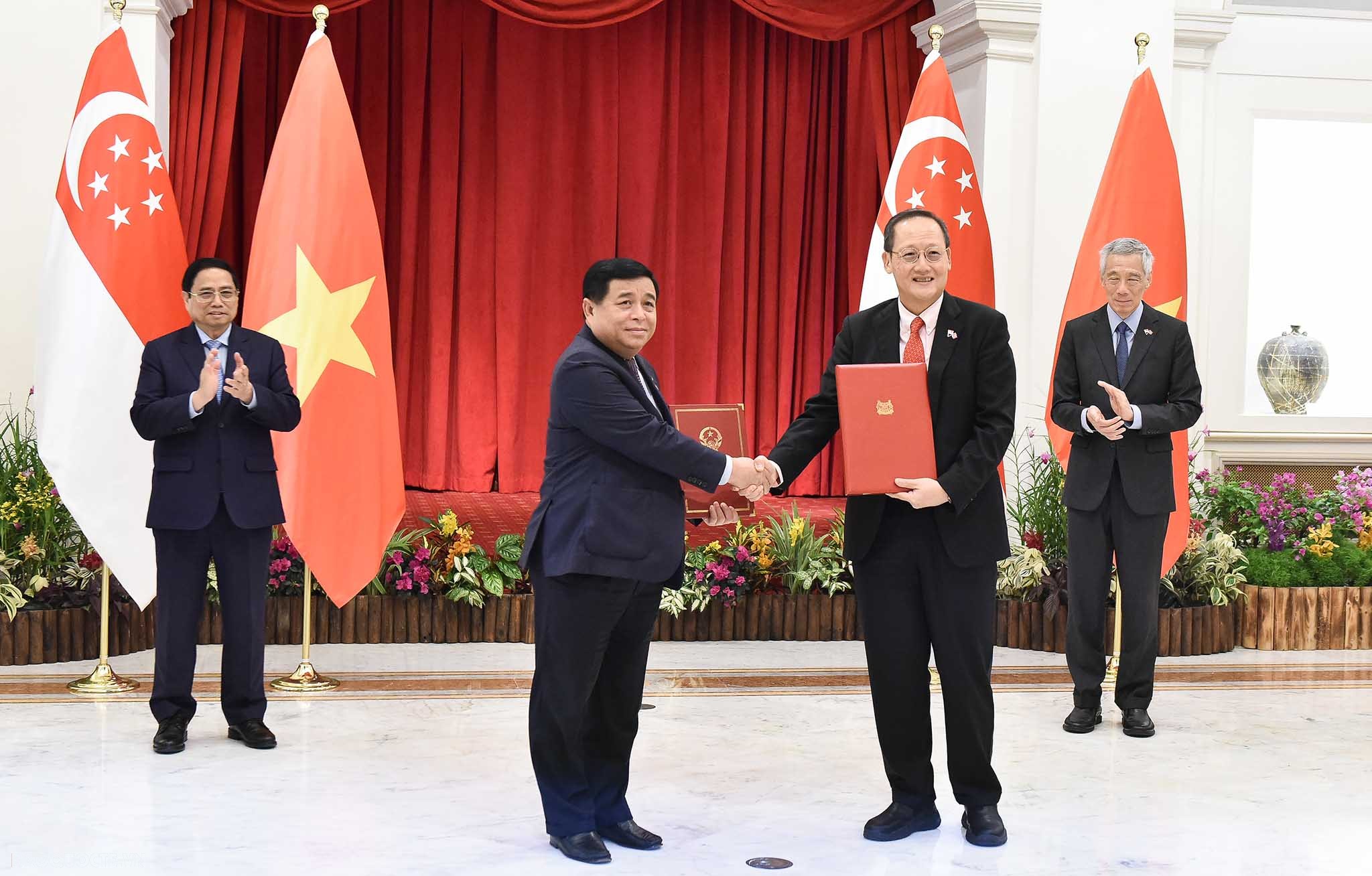 Bản ghi nhớ về việc thiết lập Quan hệ đối tác Kinh tế số - Kinh tế xanh giữa nước CHXHCN Việt Nam nước Cộng hòa Singapore.