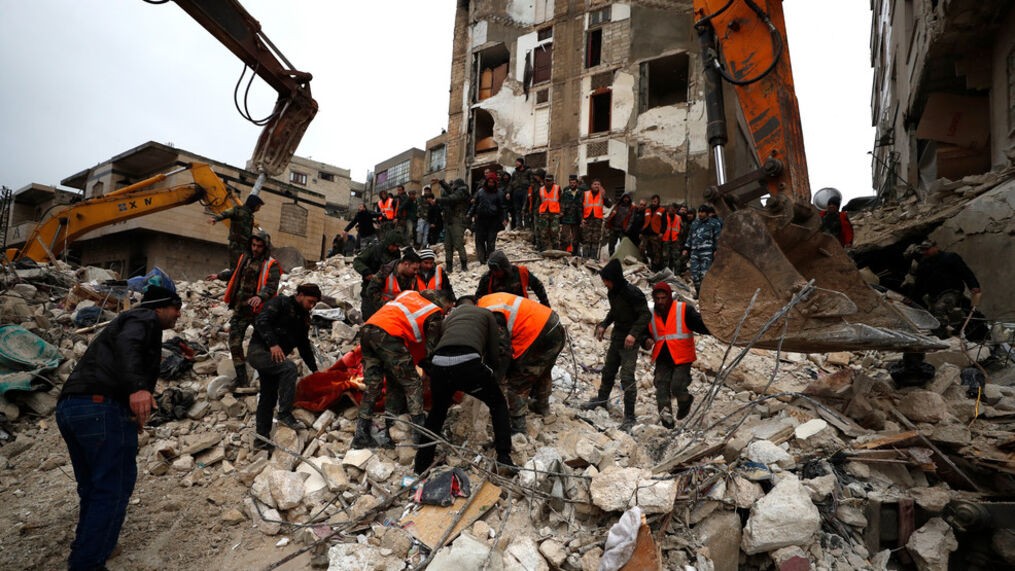 Động đất ở Thổ Nhĩ Kỳ và Syria: Hơn 16.000 người tử vong, những người sống sót cũng cảm thấy 'đơn độc'AP