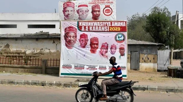 Bầu cử Nigeria: Đóng cửa tất cả trường đại học; Tổng thống ký sắc lệnh mới