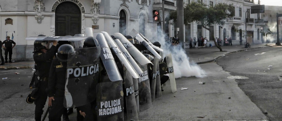 Khủng hoảng Peru: Gần 10.000 cảnh sát đến trung tâm thủ đô