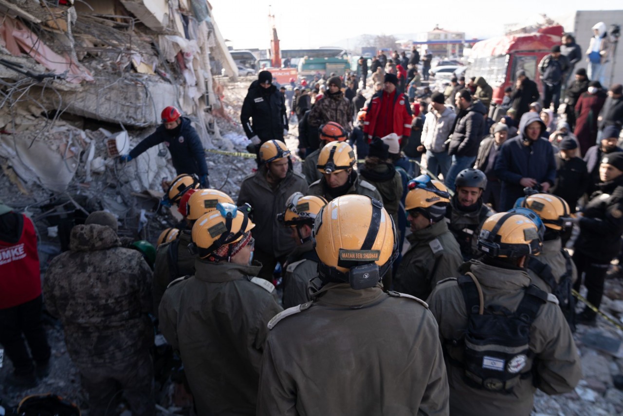 Các đội cứu hộ và y tế Israel đang nỗ lực xác định vị trí và giải cứu thường dân sau động đất ở Thổ Nhĩ Kỳ. (Nguồn: Lực lượng phòng vệ Israel)