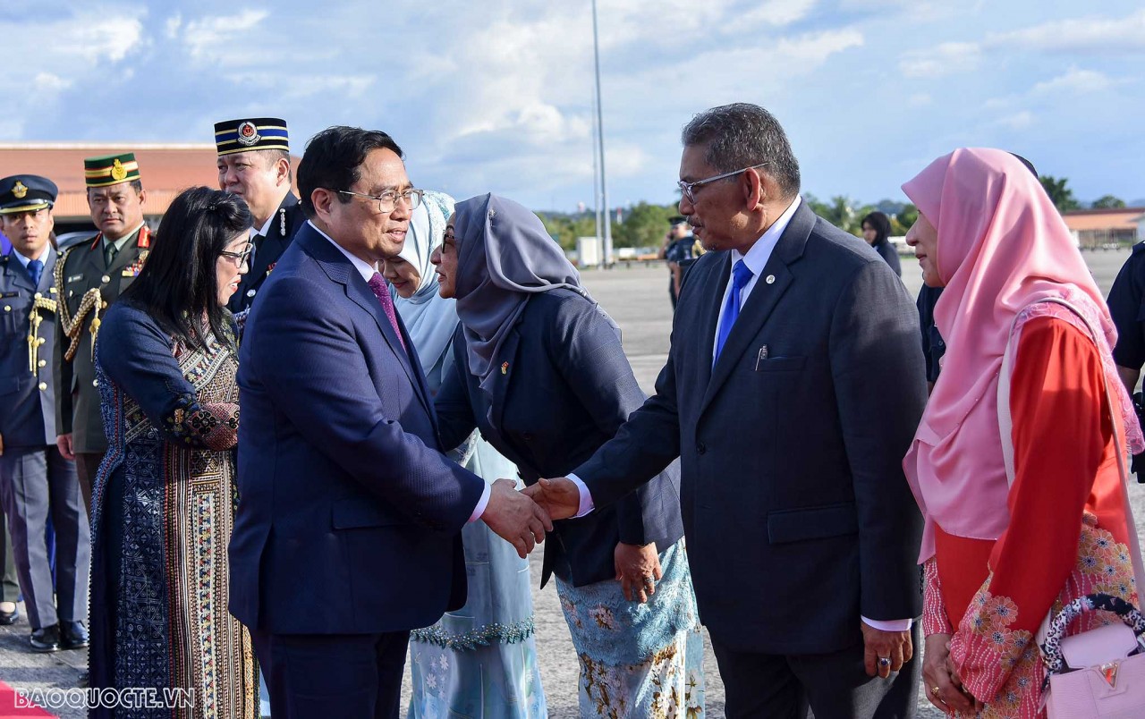 Thủ tướng Chính phủ và Phu nhân kết thúc chuyến thăm chính thức Singapore và Brunei
