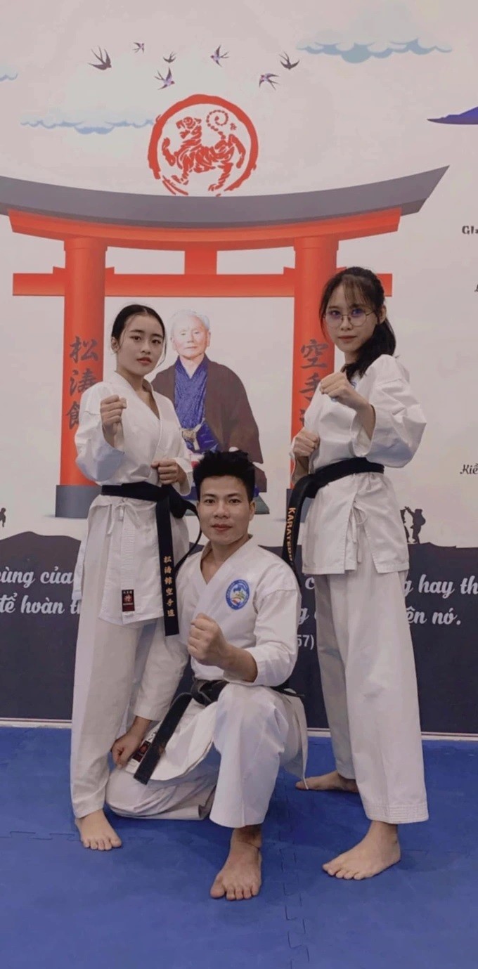 Á hậu Ngọc Hằng: Nhị đẳng huyền đai Karatedo, ăn chay trường và thành tích 'không phải dạng vừa' ở đấu trường nhan sắc