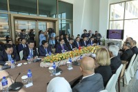 Thủ tướng Phạm Minh Chính tọa đàm với các doanh nghiệp năng lượng, dầu khí Brunei