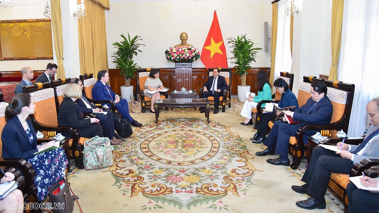 Foreign Minister Bui Thanh Son receives US Trade Representative Katherine Tai