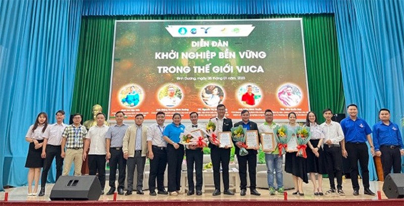Trong 17 năm qua, nhiều “nhà nông trẻ xuất sắc” đã nhận được giải thưởng Lương Định Của” của TW Đoàn TNCS Hồ Chí Minh (Ảnh:Hải Uyên)