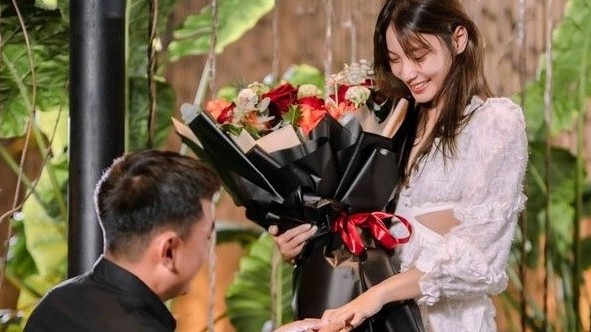 Bạn gái xinh đẹp của tay vợt số 1 Việt Nam Lý Hoàng Nam trả lời 'ngọt lịm tim' khi được cầu hôn