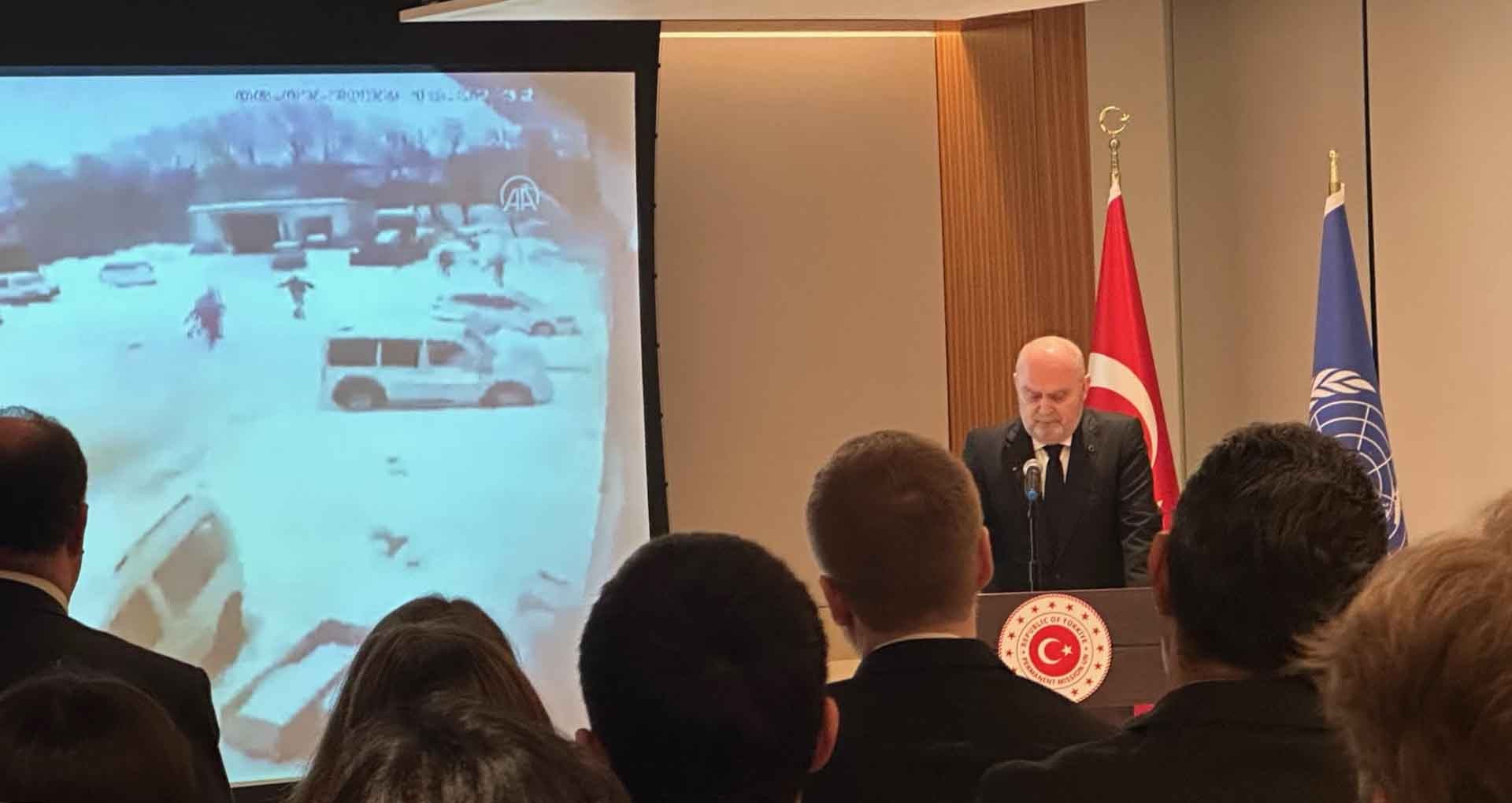 Đại sứ Thổ Nhĩ Kỳ tại LHQ phát biểu tại Lễ tưởng niệm.