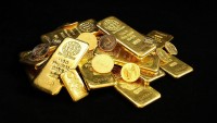 Giá vàng hôm nay 9/12/2023: Giá vàng thế giới 'hết cửa' tăng? Không nên coi vàng như một kênh đầu tư?